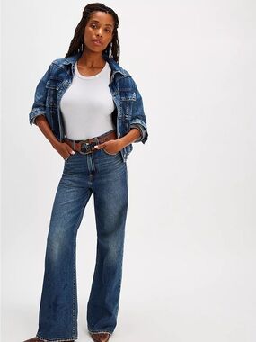 Levi's Ribcage Wide Leg Jeans